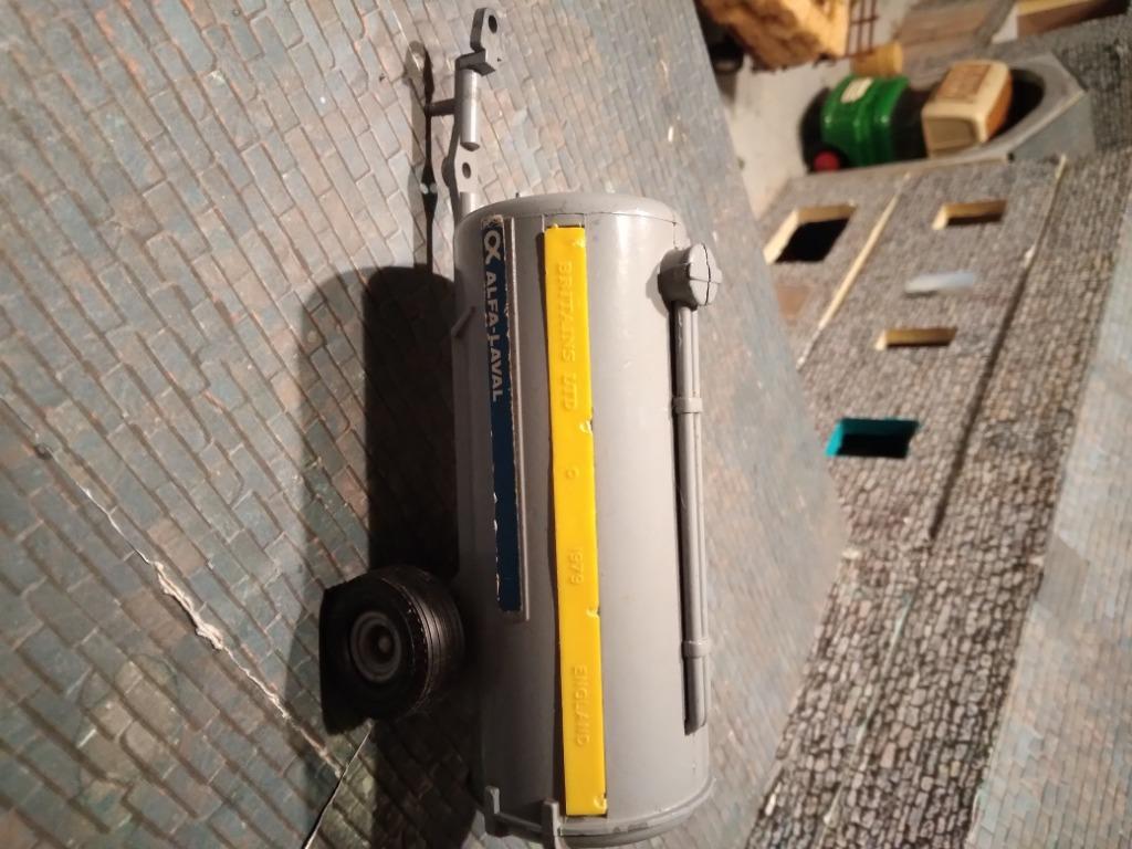 Mesttank Alfa Laval - Britains 1979, Ophalen of Verzenden, Gebruikt, Tractor of Landbouw, Britains