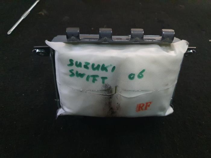 Knie airbag van een Suzuki Swift, Ophalen of Verzenden, 3 maanden garantie, Gebruikt