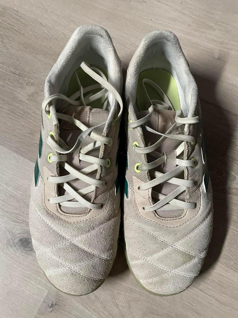 Voetbalschoenen Adidas maat 43 1/3, Ophalen of Verzenden, Gebruikt