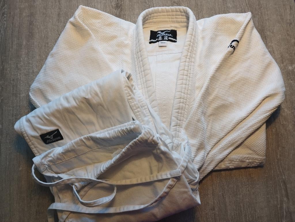 Judopak 150 cm voor kind van ca. 10-12 jaar, Sport en Fitness, Vechtsporten en Zelfverdediging, Ophalen, Maat XS of kleiner, Judo