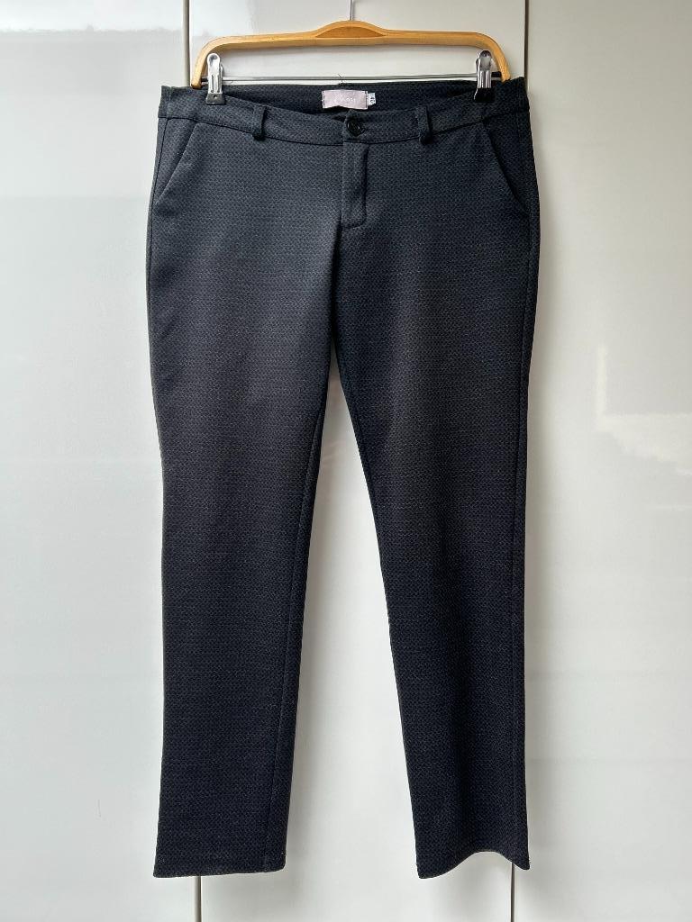 Cassis grijze korte broek - Maat 40 --, Kleding | Dames, Maat 38/40 (M), Cassis, Ophalen of Verzenden, Zo goed als nieuw