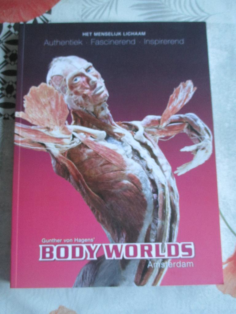 boek body worlds, Boeken, Wetenschap, Nieuw, Overige wetenschappen, Ophalen of Verzenden