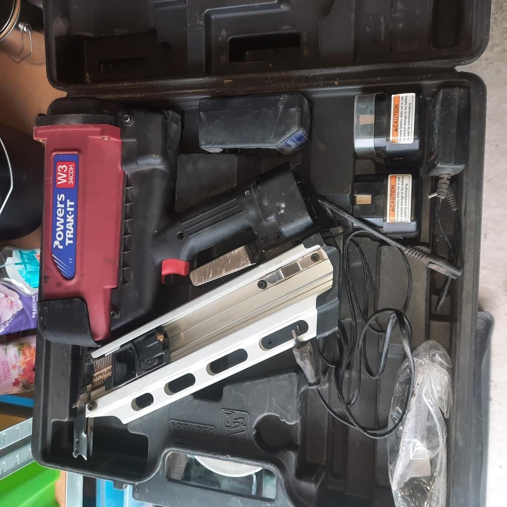 Nagel pistool, Doe-het-zelf en Bouw, Ophalen, Zo goed als nieuw