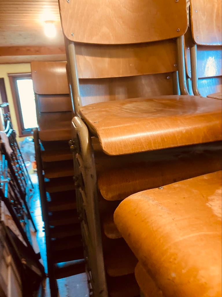 Vintage houten schoolstoelen en stapelstoel, Ophalen