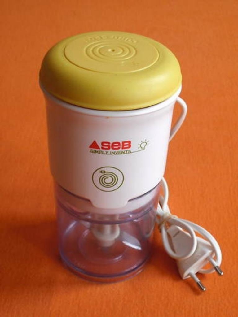 MINI - HACHOIR * SEB SIMPLY INVENTS *, Electroménager, Mélangeurs, Utilisé, Enlèvement ou Envoi