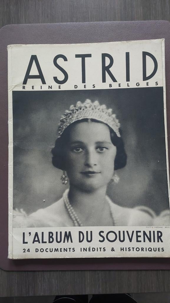 Album Souvenir Reine Astrid 1935, Enlèvement ou Envoi, Utilisé