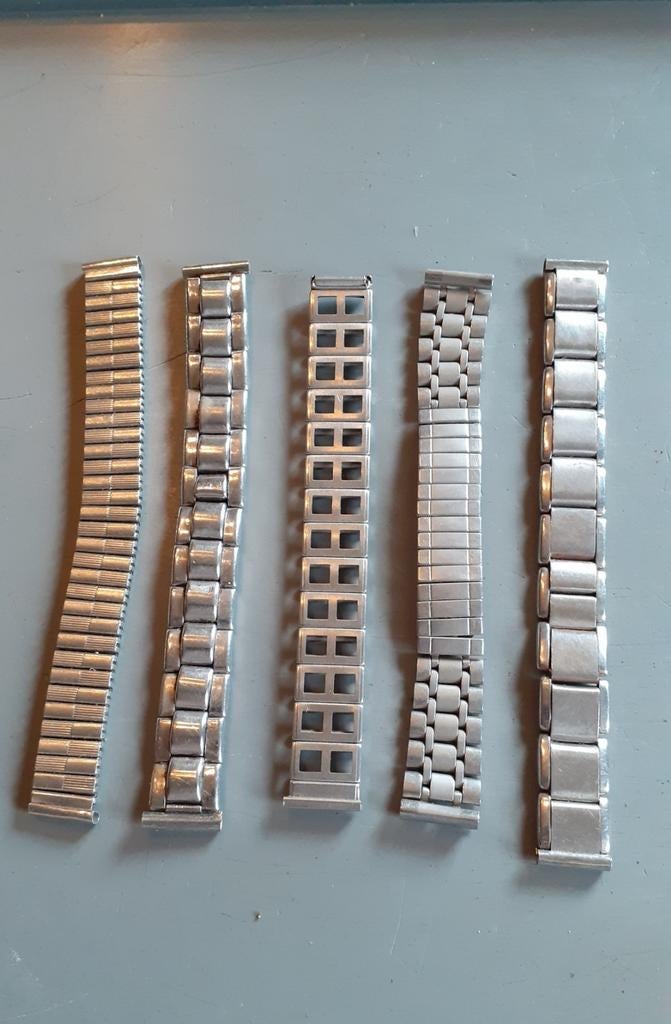 Lot de 5 bracelets montre métallique et extensible (1), Bijoux, Sacs & Beauté, Bracelets, Enlèvement ou Envoi, Neuf, Argent, Acier