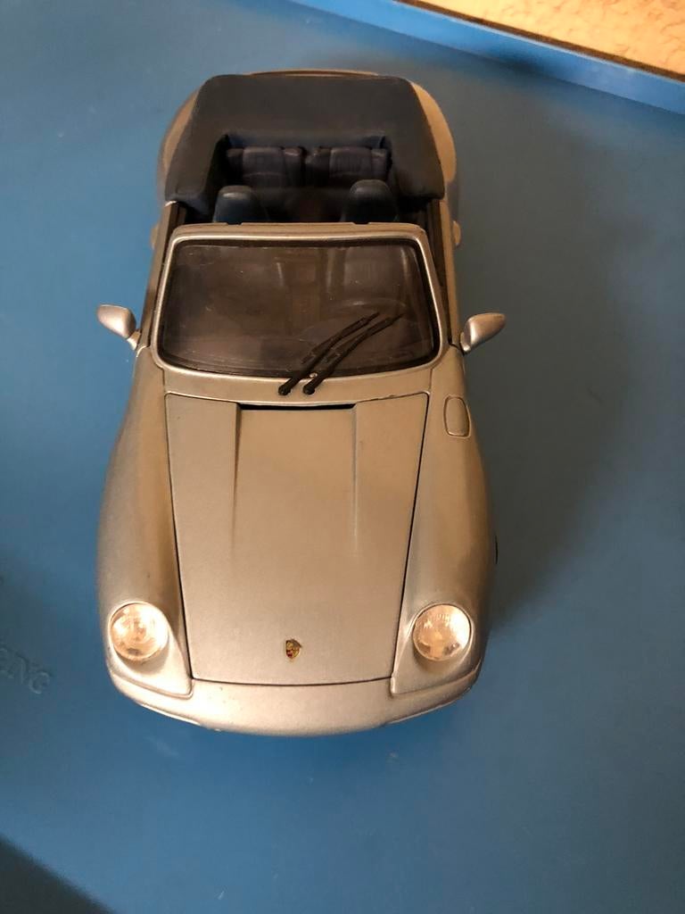 Porsche 911, Enlèvement, Comme neuf