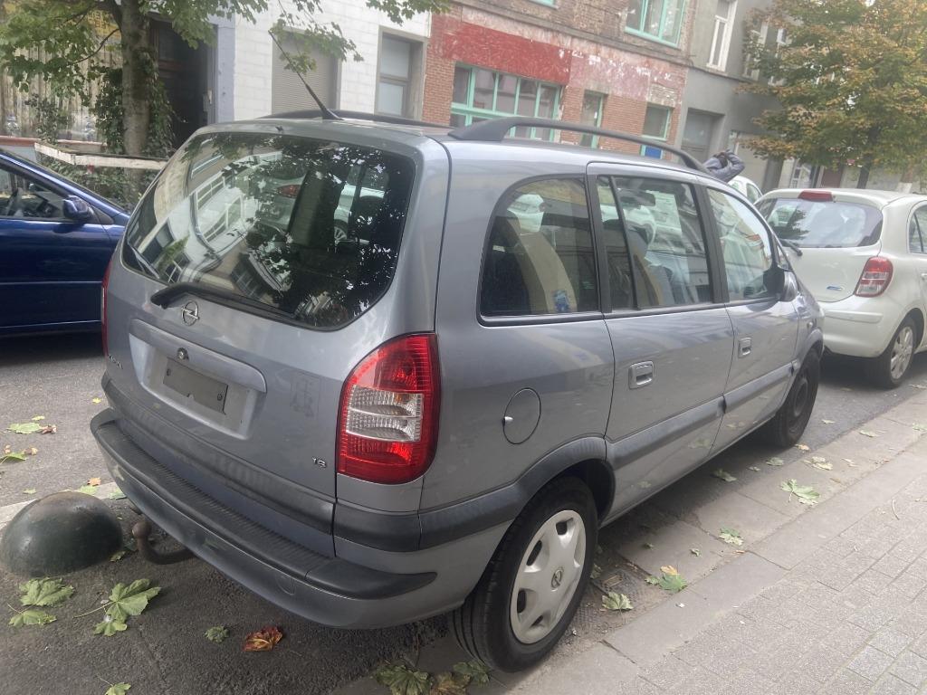 opel zafira essence 7 places, Argent ou Gris, Entreprise, 7 places, Noir