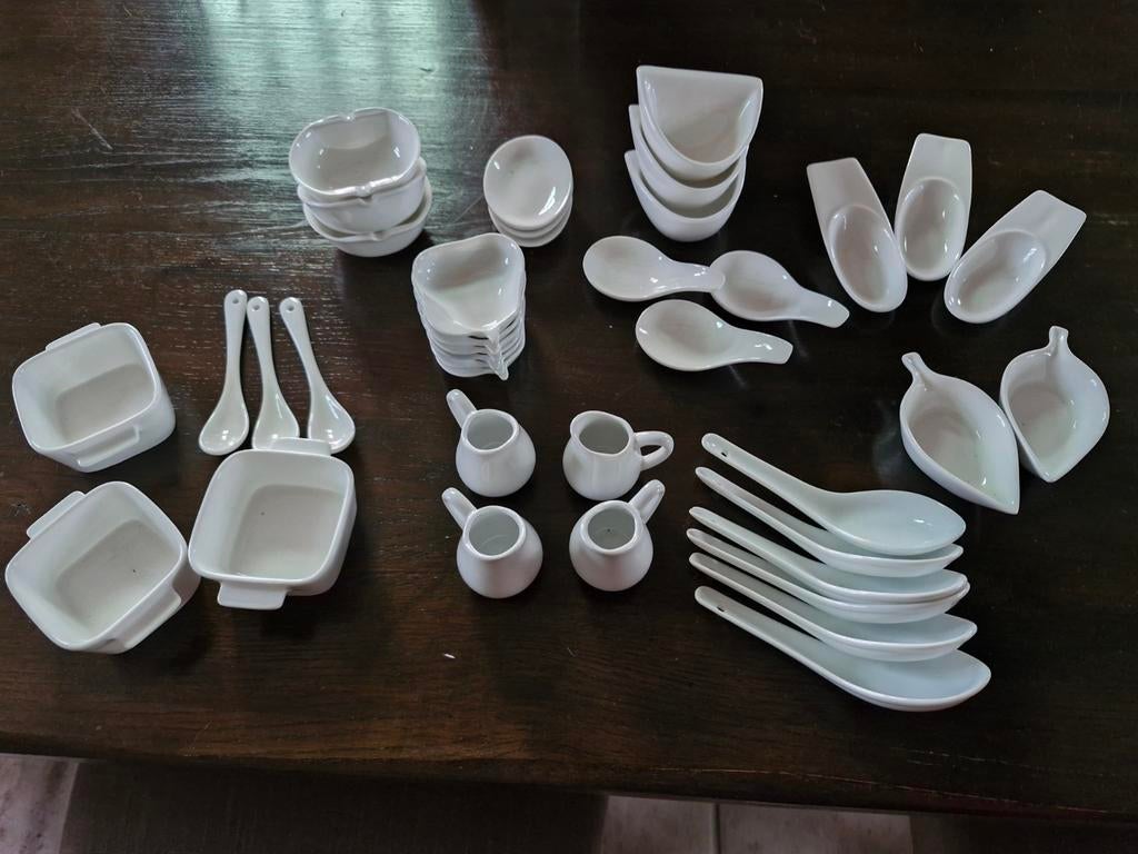 Lepelhapjes, amuses,melkkannetjes hotelporselein 39 stuks, Ophalen of Verzenden