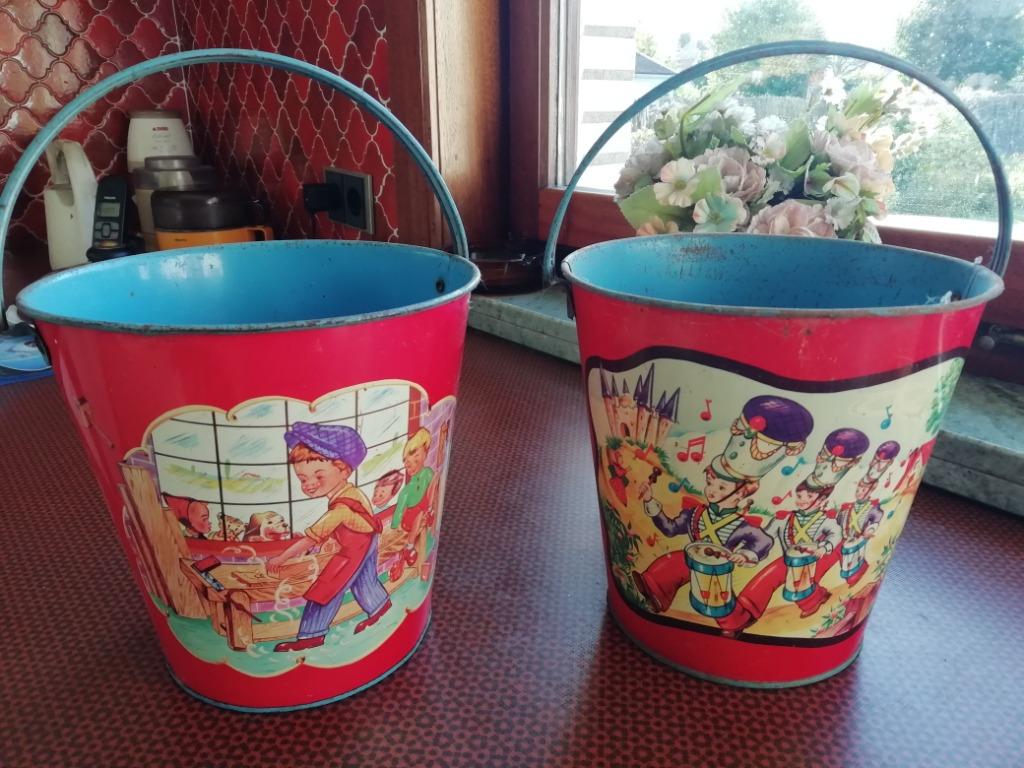 2 vintage emmertjes in metaal, Enlèvement