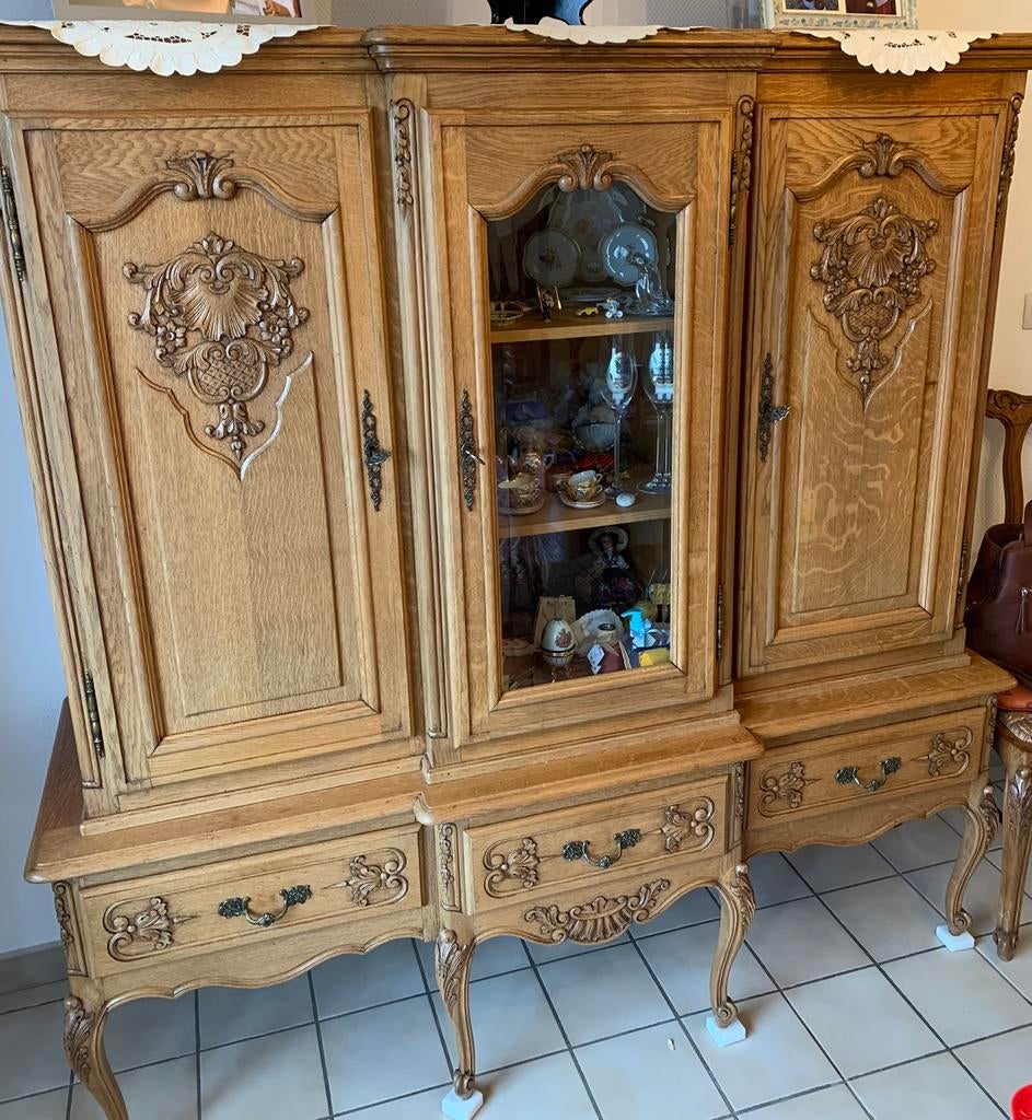 Salle à manger en chêne sculptée par un ébéniste;, Enlèvement, Comme neuf, Chêne