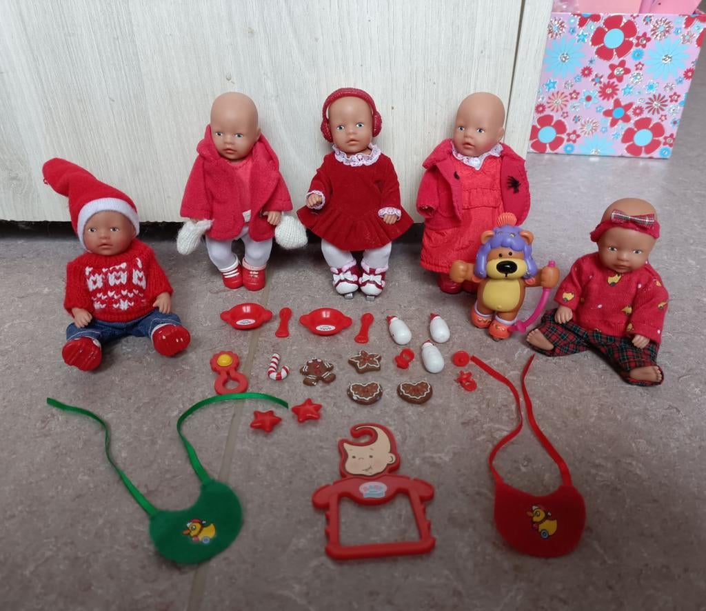 ZELDZAAM Baby Born miniworld kerstmis, Kinderen en Baby's, Speelgoed | Poppen, Ophalen of Verzenden, Zo goed als nieuw