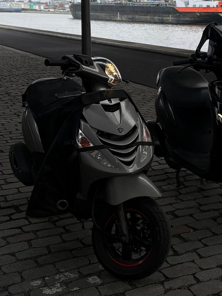 PIAGGIO ZIP 4T E5, Ophalen, Zip