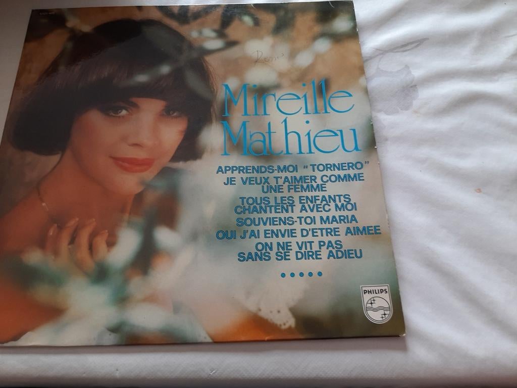 1 disque 33T et 2 disques 45T  Mireille Mathieu, Enlèvement ou Envoi, Comme neuf