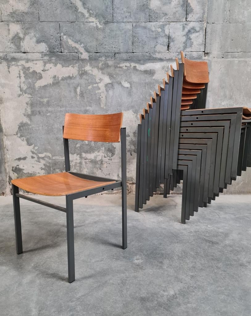 partij industriële vintage STAPELSTOELEN industrieel design, Gebruikt, Industrieel / Vintage, Ophalen of Verzenden, Vijf, Zes of meer stoelen