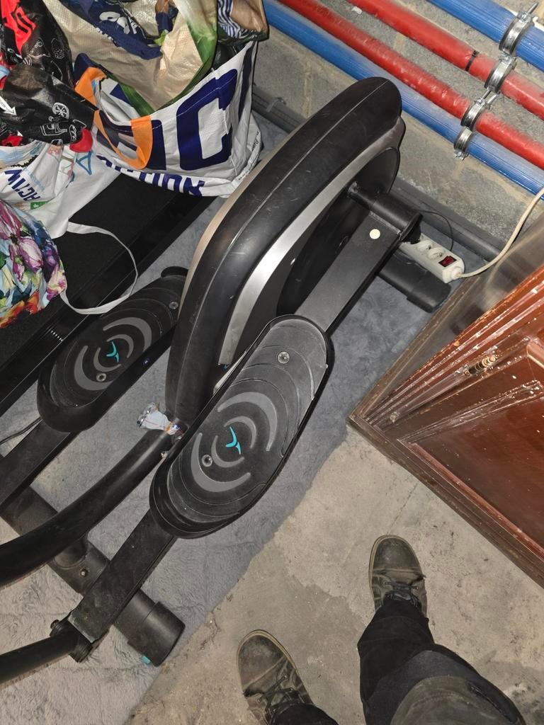 Velo elliptique, Sports & Fitness, Équipement de fitness, Enlèvement, Utilisé, Autres types