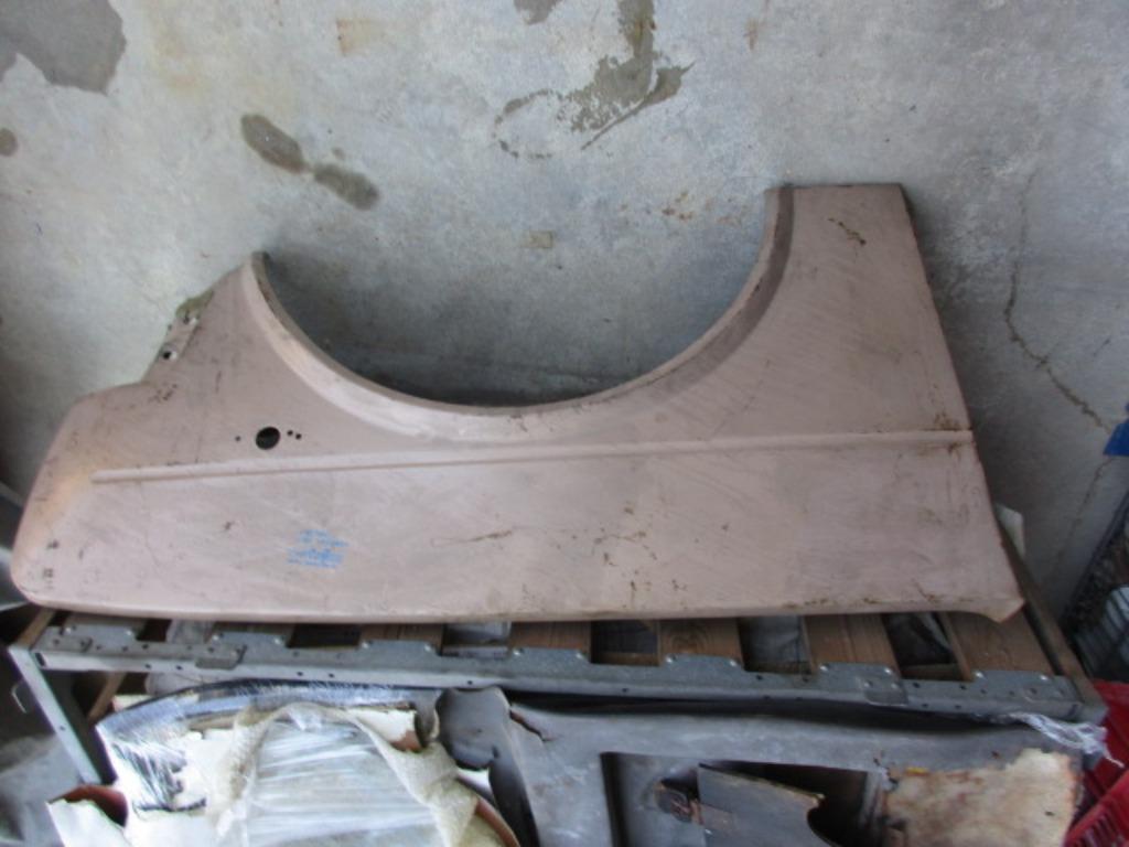 Aile avant droite pour Fiat 131, Autos : Pièces & Accessoires, Carrosserie & Tôlerie, Garde-boue, Fiat, Avant, Droite, Utilisé