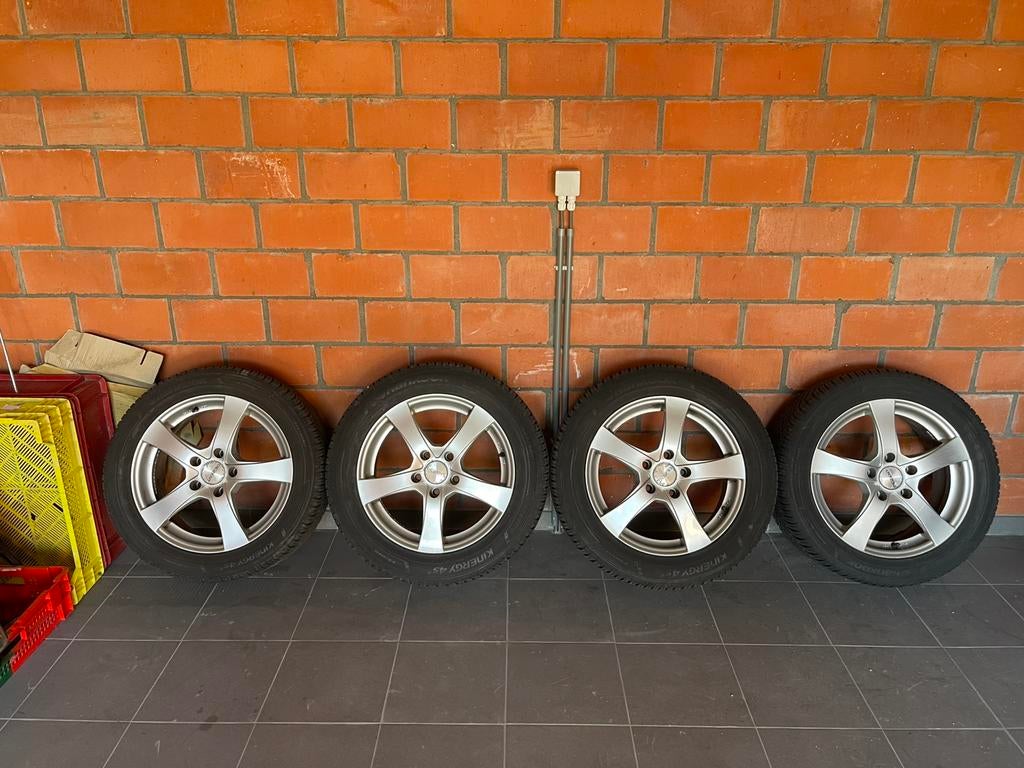 Mooie velgen met mooie banden, Auto-onderdelen, Ophalen, 17 inch, Band(en)