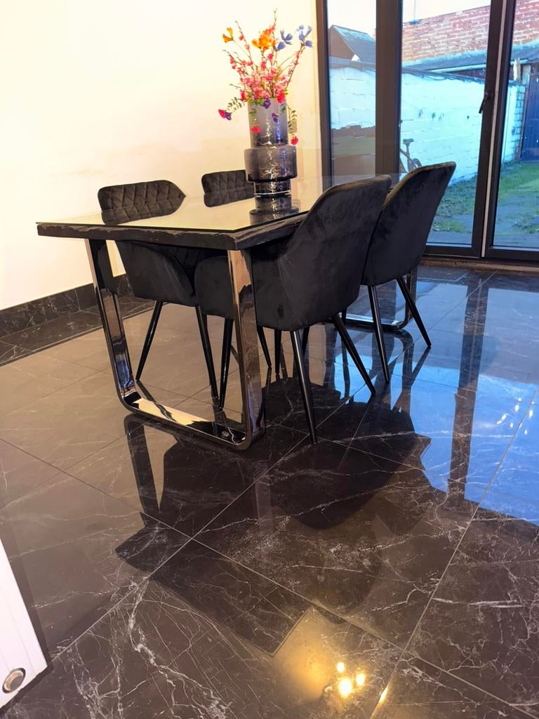 Te koop: Eettafel met 4 stoelen - zo goed als nieuw!, Huis en Inrichting, Tafels | Eettafels, Ophalen, Glas, Modern, luxe, Nieuw