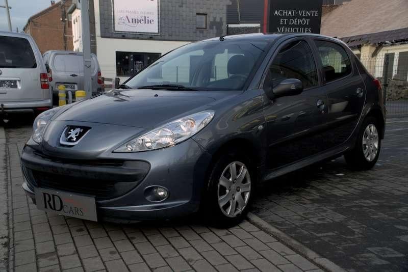 PEUGEOT 206+ AIRCO * 46000KM*GARANTIE 12 MOIS, Auto's, Voorwielaandrijving, Euro 5, Stof, 4 cilinders