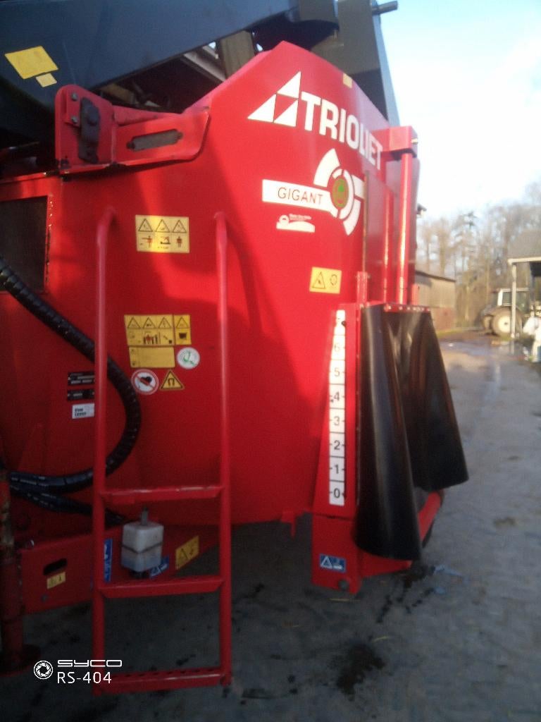 Voermengwagen trioliet, Zakelijke goederen, Landbouw | Werktuigen, Ophalen