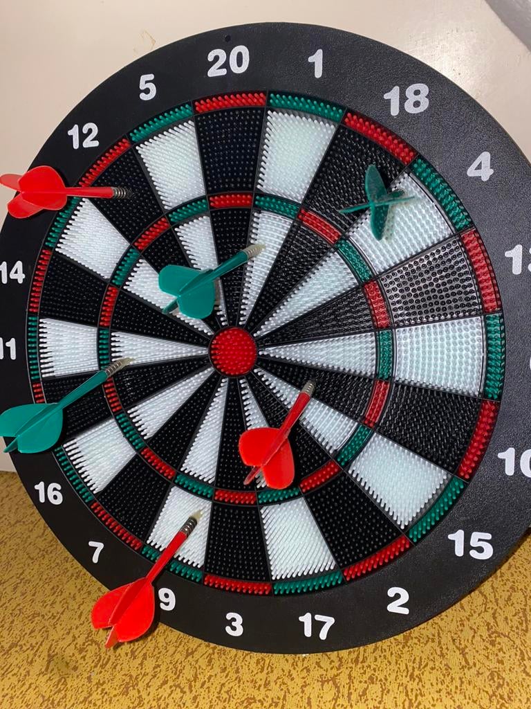 Darts bord, Sport en Fitness, Ophalen, Zo goed als nieuw, Dartbord met pijlen, Soft tip