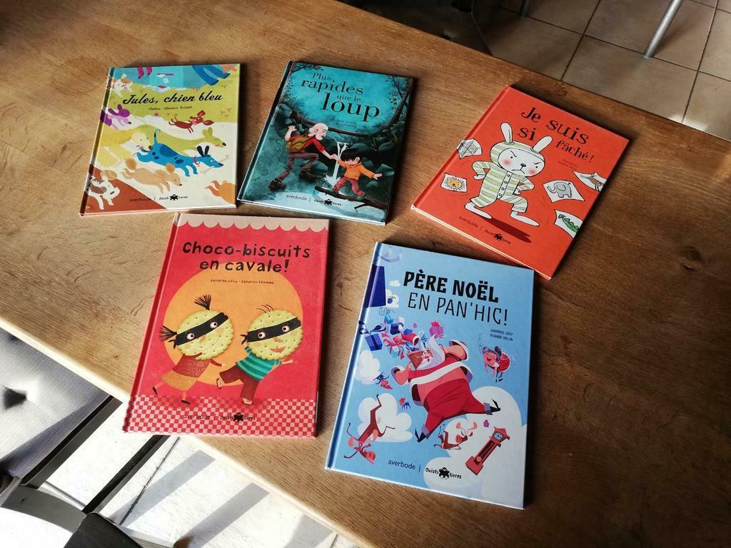 5 livres collection ouistilivre, Enlèvement ou Envoi, Utilisé, Fiction général
