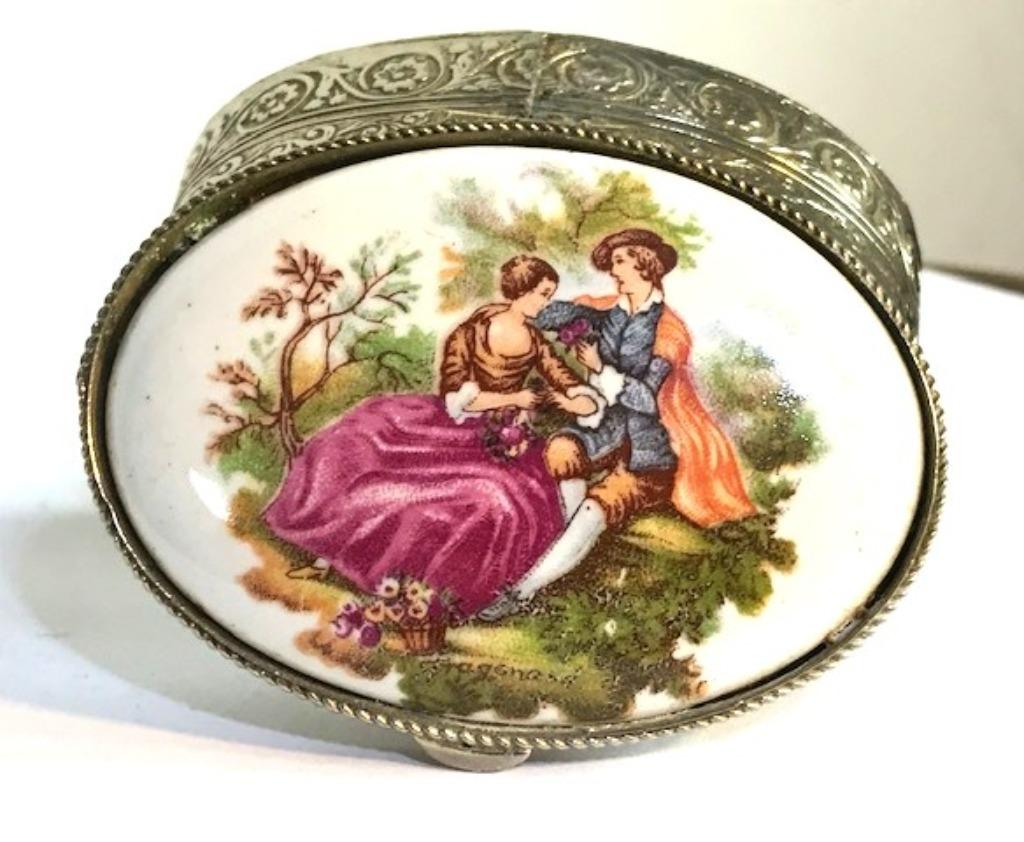 Pillen doos verzilverd Emaille Amour antiek😍💑💖😘, Antiek en Kunst, Ophalen of Verzenden