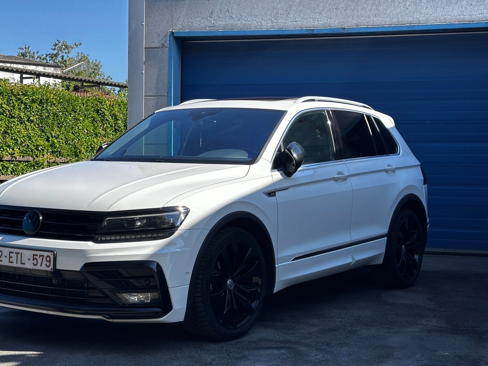 Volkswagen Tiguan 1.5 TSI DSG R-Line FULL OPTION TOPSTAAT!, Auto's, Volkswagen, Automaat, Alcantara, Zwart, Bedrijf