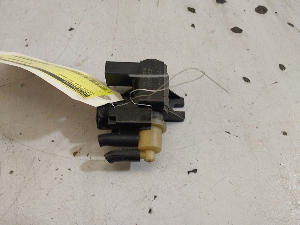 VACUUM VALVE Volvo XC40 (XZ) (01-2017/12-2022) (|32257161|), Info@volvocars.com, Volvo Car Germany GmbH, Siegburger Straße 229
50679  Köln, DE