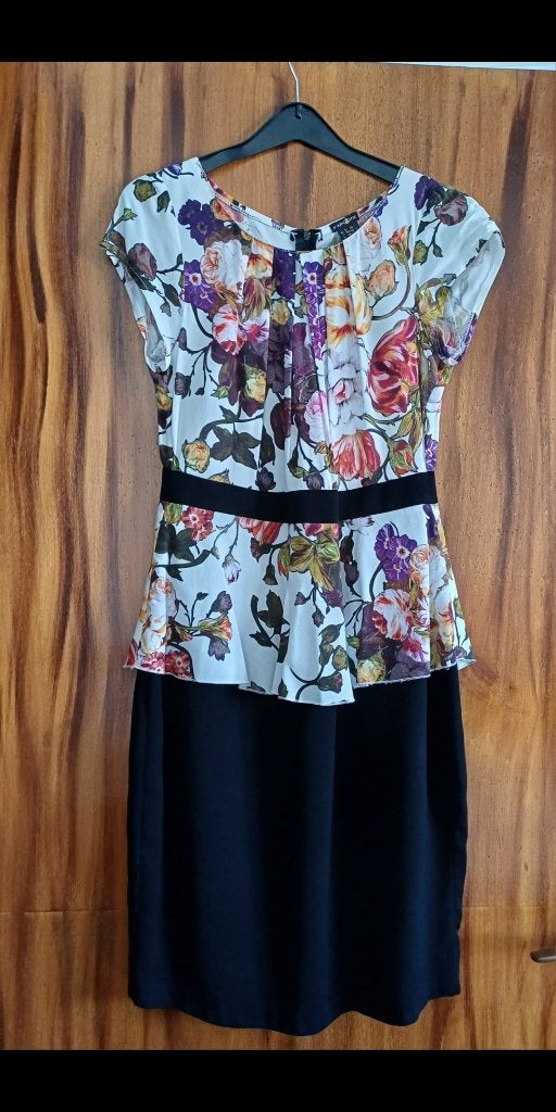 Robe de cocktail, Enlèvement, Robe de cocktail