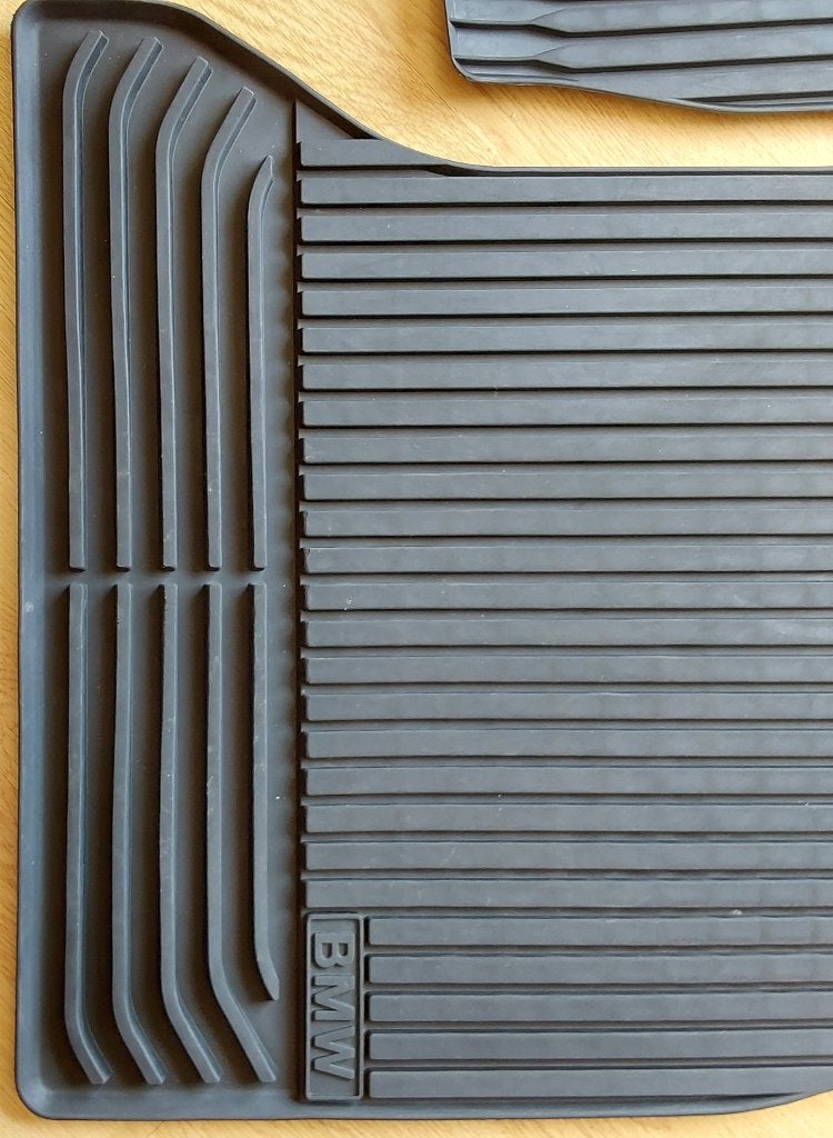TAPIS CAOUTCHOUC BMW ORIGINAL + GRILLES, Enlèvement