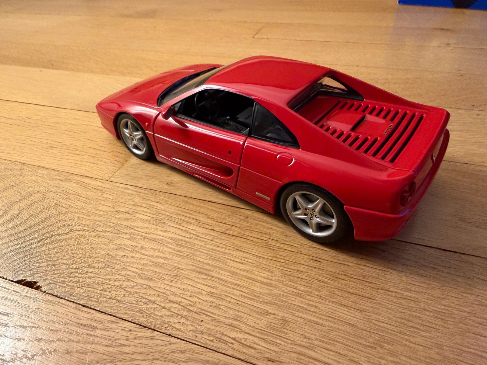 Ferrari F355 Berlinetta UT Models 1:18, Enlèvement, Comme neuf, Voiture, UT Models