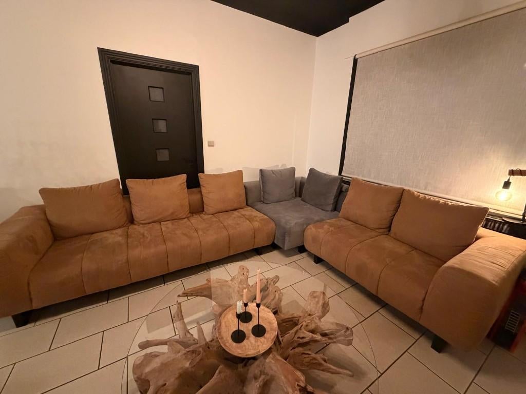 Canapé d’angle marron et gris, comme neuf, 370x280cm, Enlèvement, Comme neuf, Autres matériaux