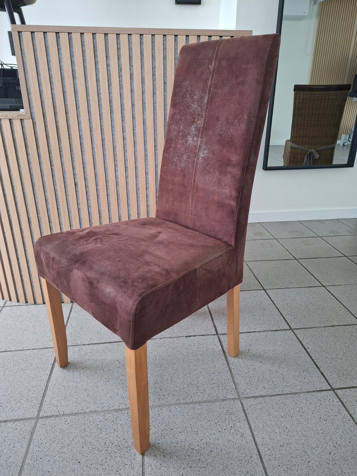 2 eetkamerstoelen in suède, Ophalen