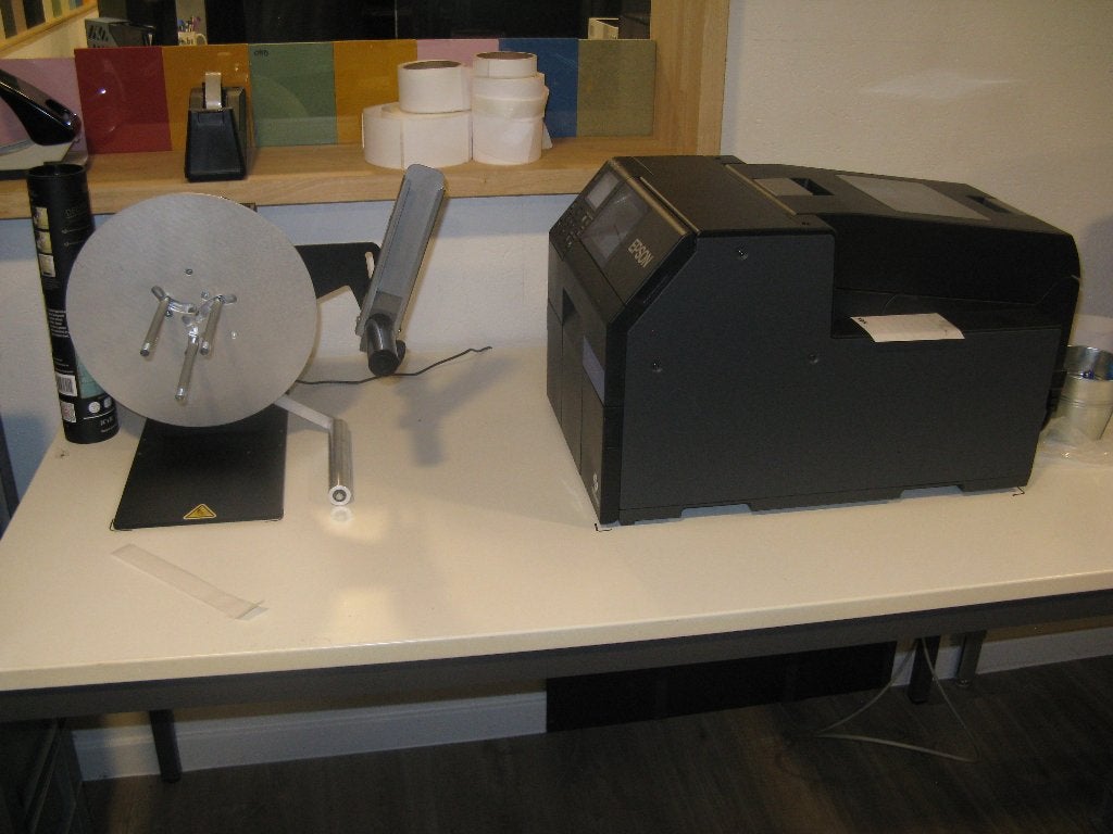 professionele etiketteermachine en botlr, Ophalen, Epson, Zo goed als nieuw, Tape-label