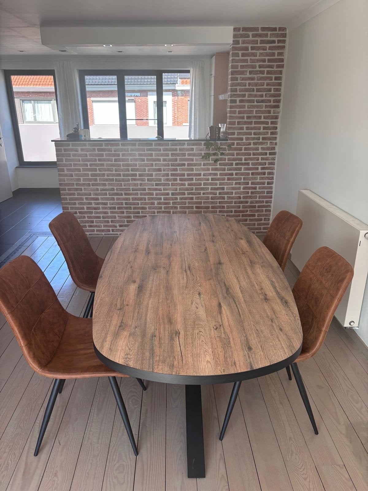 Industriële ovale eettafel (200cm) + 4 Peak stoelen Cognac (, Ophalen, Zo goed als nieuw, Industrieel modern scandinavisch, 4 tot 6 stoelen