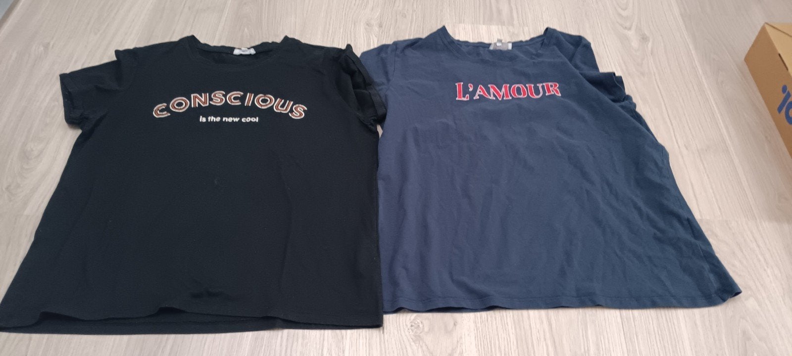 2 T-shirts maat beide samen voor 1 euro, Vêtements | Femmes, T-shirts, Enlèvement ou Envoi, Bleu