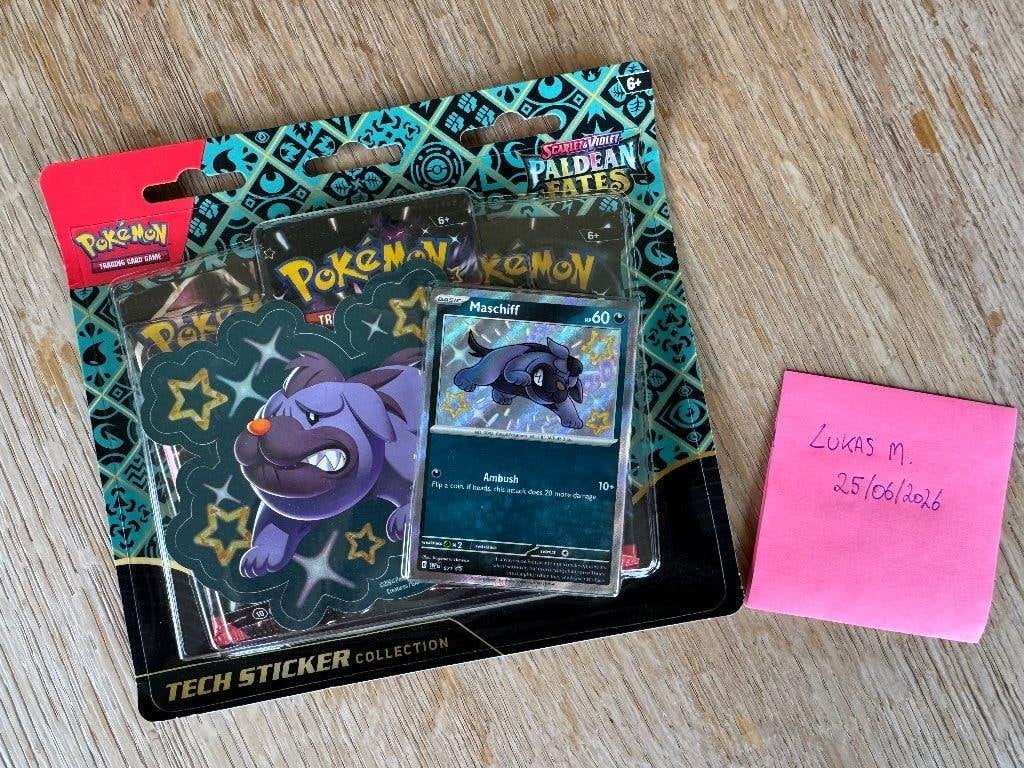 Pokemon Paldean Fates: Maschiff Tech Sticker Collection, Ophalen of Verzenden, Nieuw, Booster