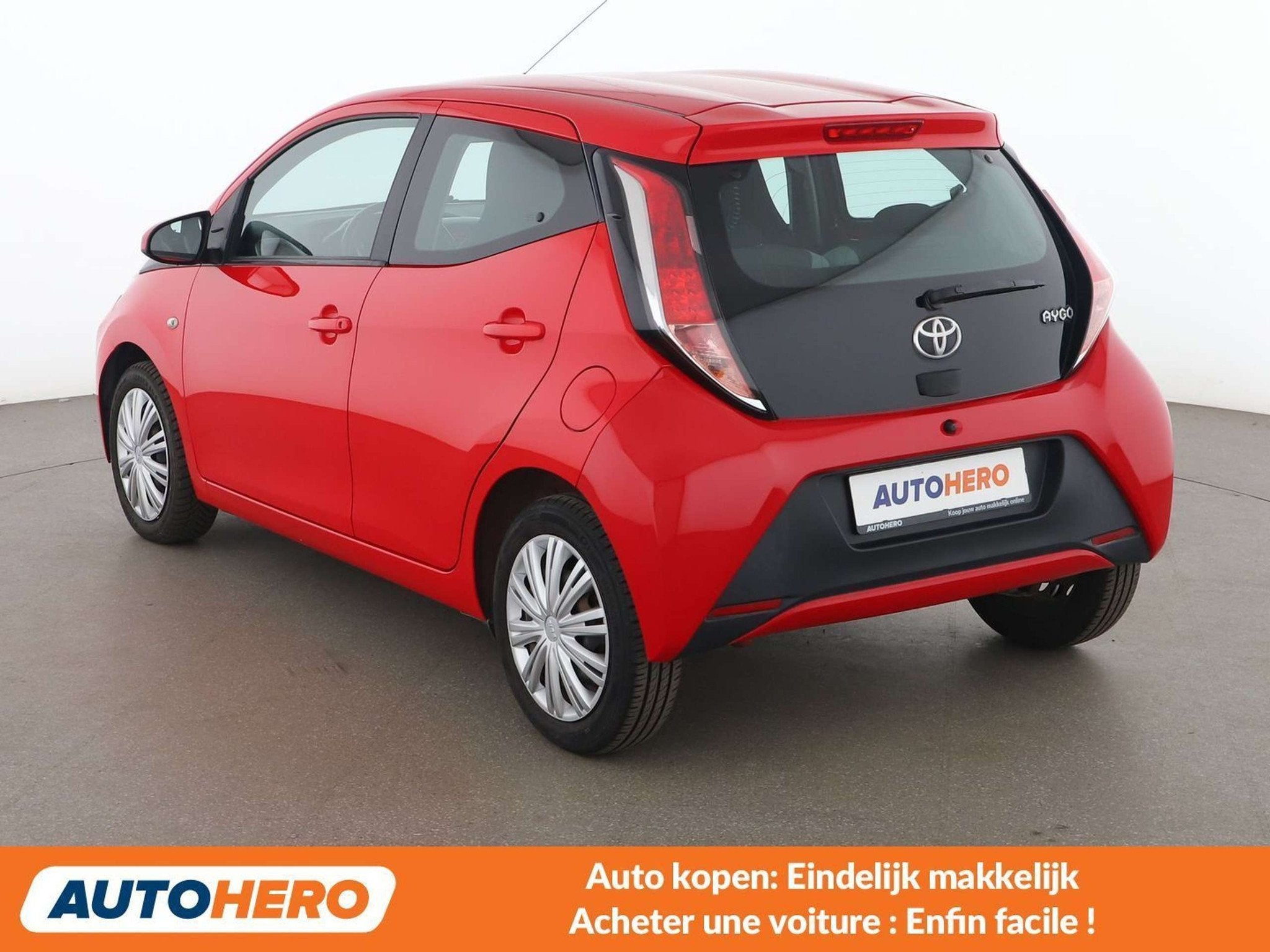 Toyota Aygo 1.0 VVT-i X- Style (bj 2016), Auto's, Voorwielaandrijving, 4 zetels, Stof, Gebruikt