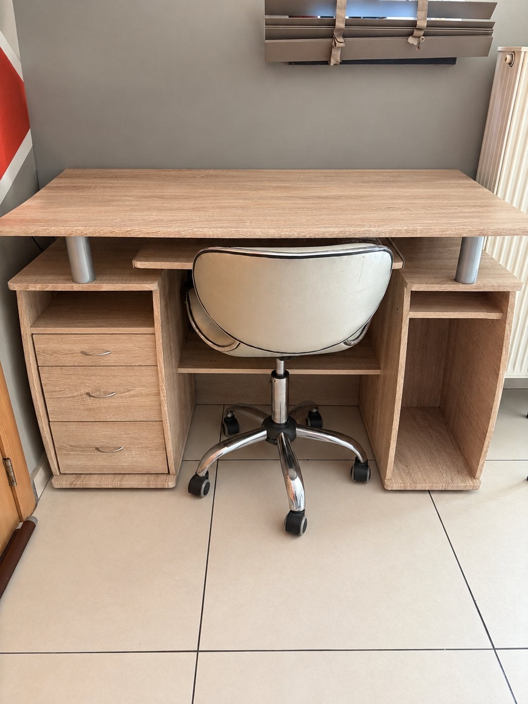 Bureau complet, Enlèvement, Utilisé