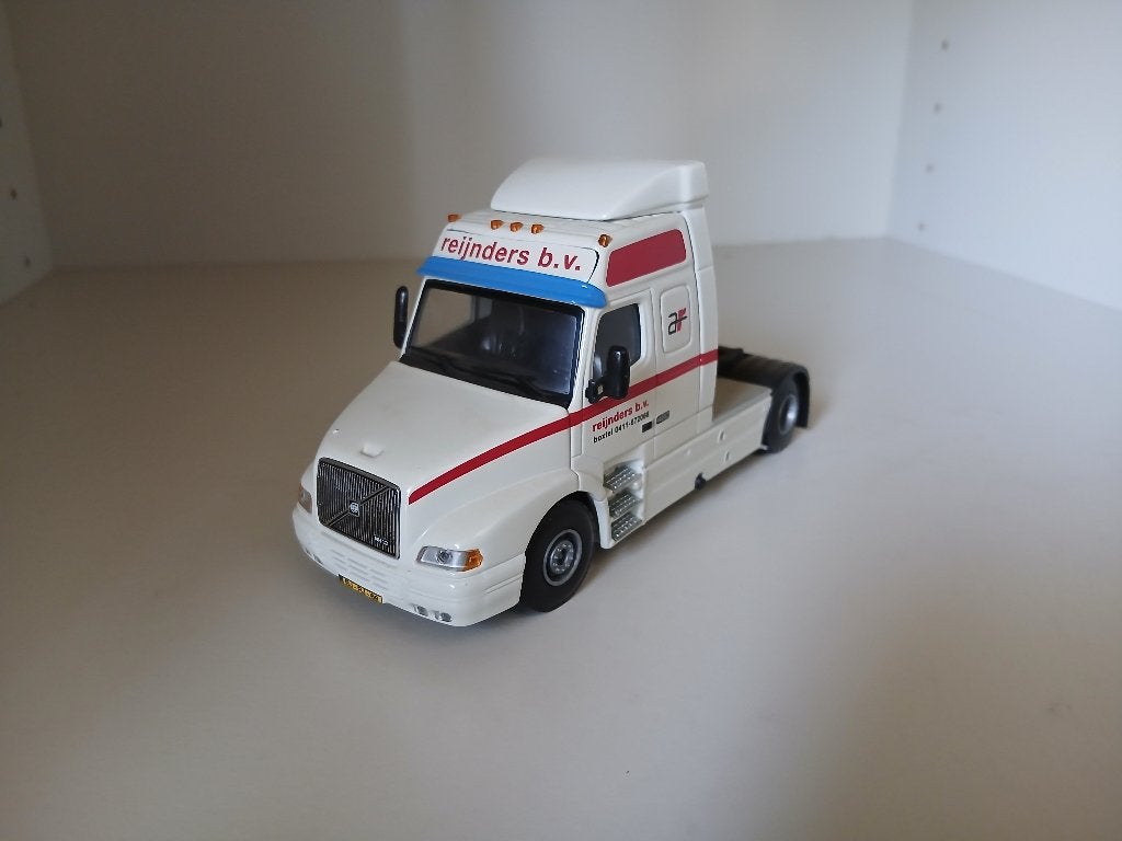 Volvo NH Reijnders, Hobby en Vrije tijd, Modelauto's | 1:50, Ophalen of Verzenden, Zo goed als nieuw, Bus of Vrachtwagen, Lion Toys