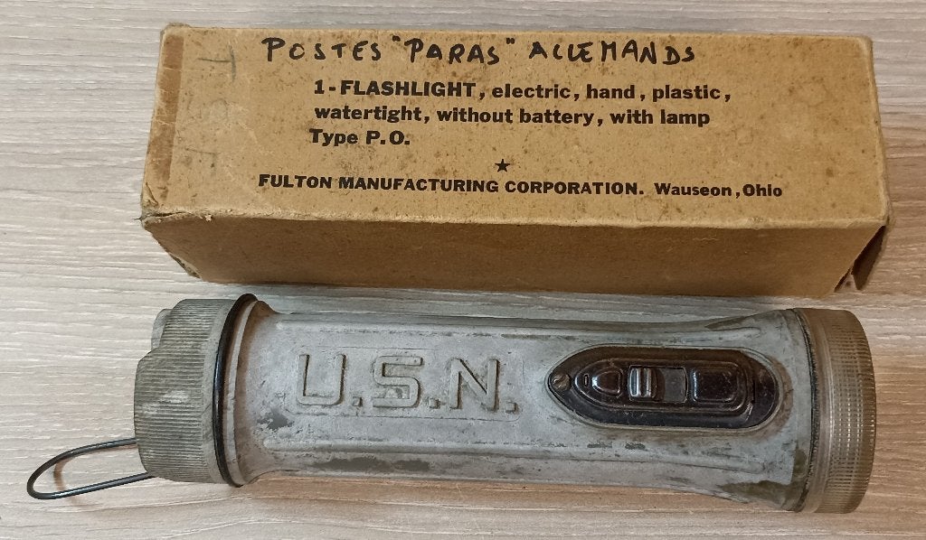 Rare Lampe Torche Étanche US Navy (USN) Fulton ww2, Verzenden, Marine, Overige typen
