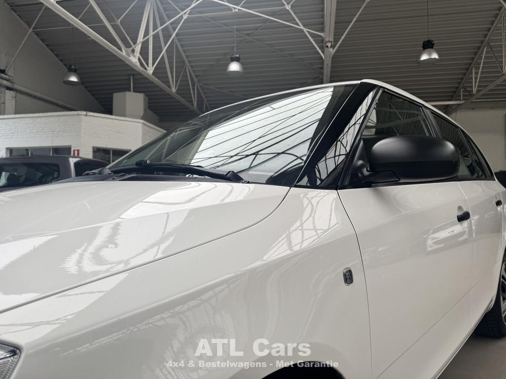 Skoda Fabia Ex Overheid | 80.000km | Eerste Eigenaar | 1J Ga, Auto's, Voorwielaandrijving, Stof, Gebruikt, 4 cilinders