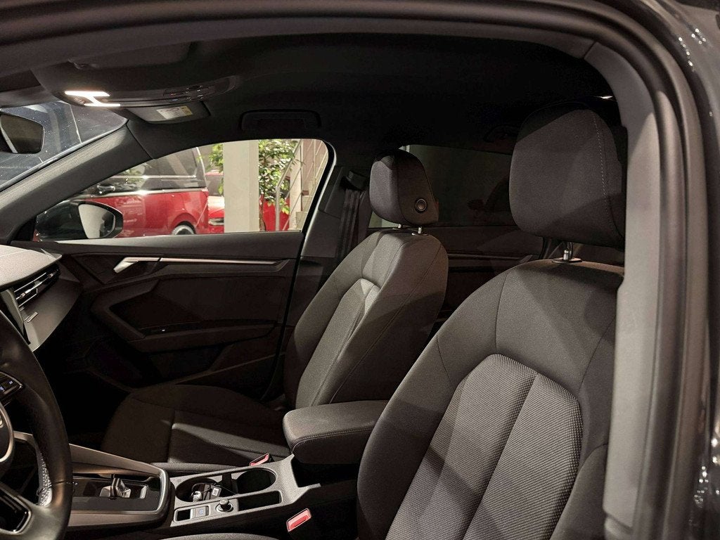 Audi A3 A3 SPORTBACK 110PK S-TRONIC * BLACK PACK * 19" RS *, Argent ou Gris, Achat, Euro 6, 1770 kg