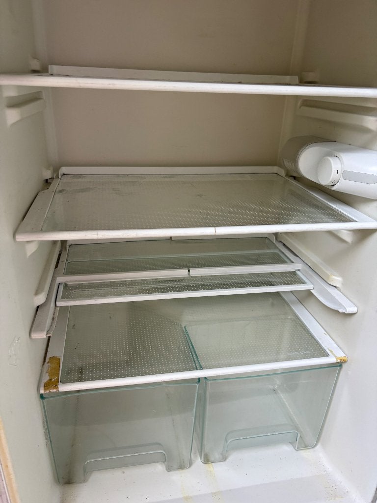 GRATIS frigo Kupperbusch voor herstelling of oud ijzer, Enlèvement, Ne fonctionne pas, Sans bac à congélation, Classe énergétique A ou plus économe