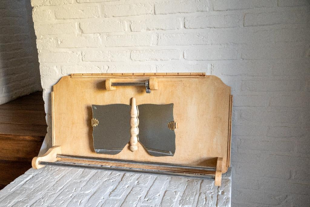 retro hangkapstok met vlinderspiegel, Huis en Inrichting, Woonaccessoires | Kapstokken, Gebruikt, Minder dan 100 cm, Hout, Ophalen