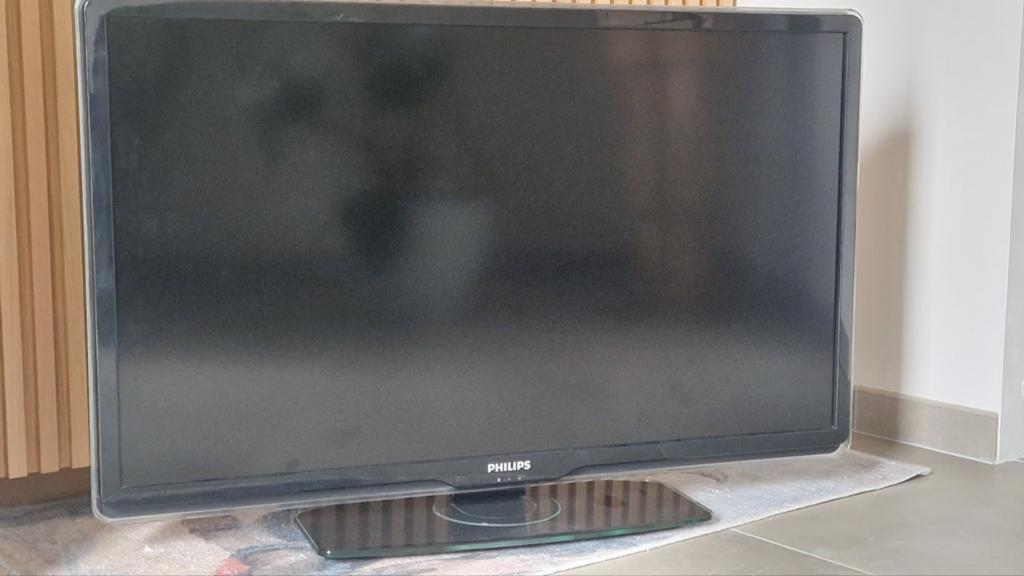 Philips 42” Full HD ambilight TV in goede staat, Audio, Tv en Foto, Televisies, Ophalen, Gebruikt