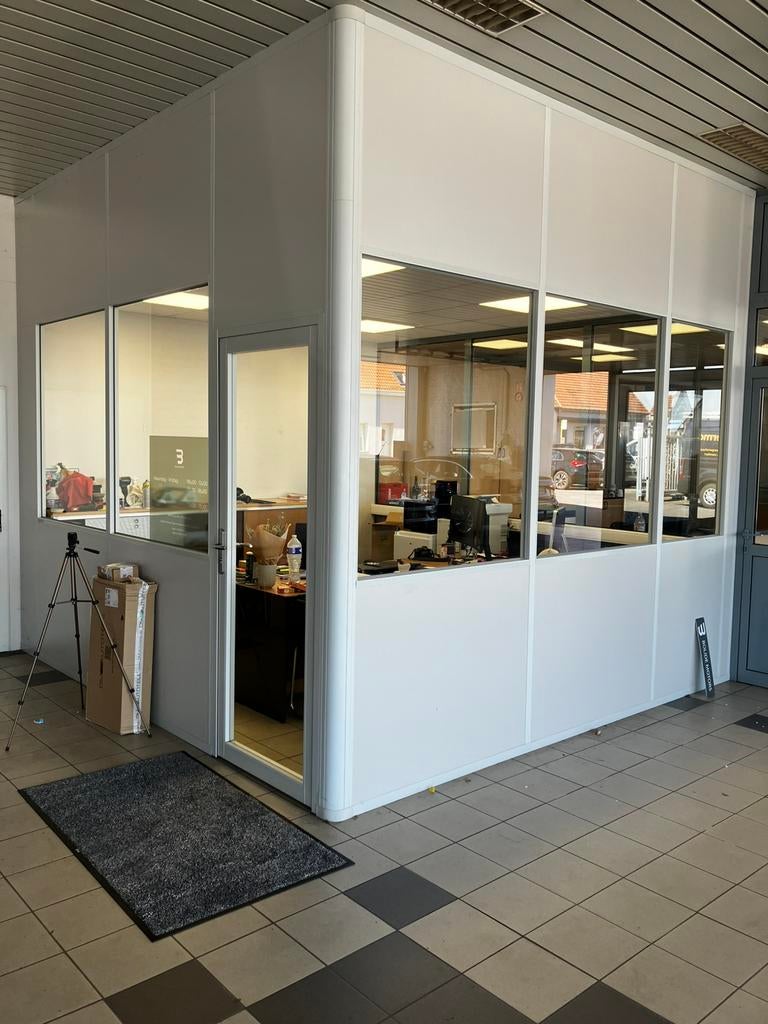 Kantoor of bureau unit, Enlèvement, Comme neuf